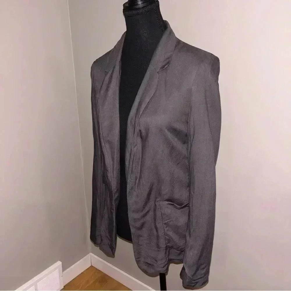 Aritzia - Talula Blazer - Picture 4 of 6